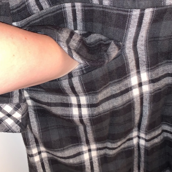 Plaid button down - Picture 3 of 6